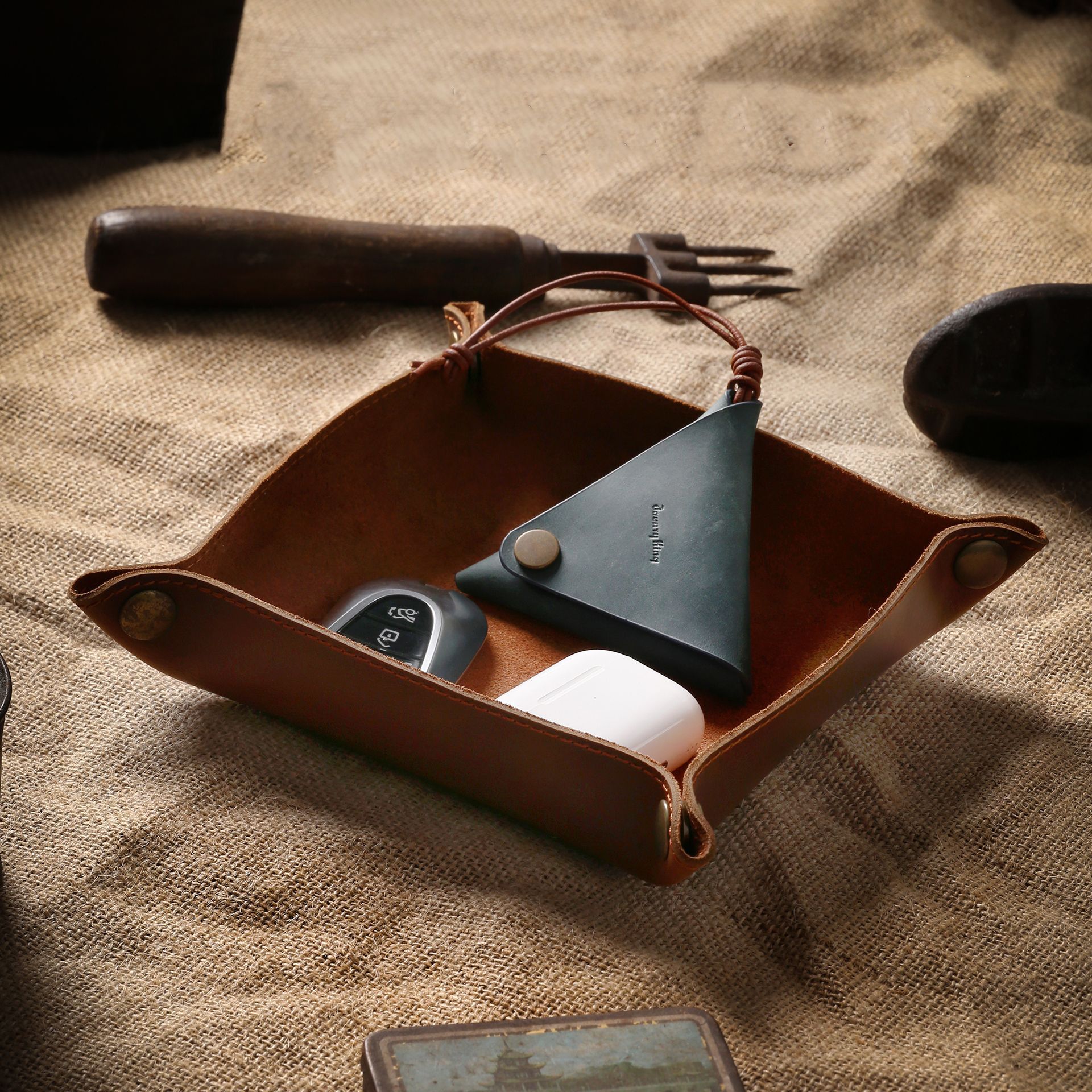 Foldable Change Car Key Storage Laserable Leatherette Walnut Tanned Leather Gray Valet Tray for Car Key Case